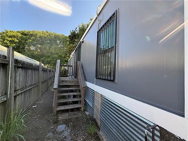 2 bed, 1.0 bath, 432 sqft, $900 — Photo 1