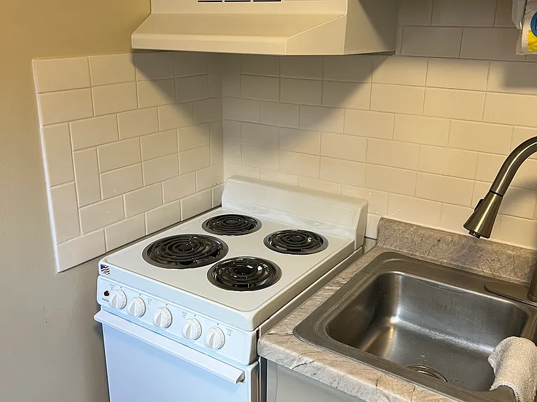 448 Bluff St #3 — Photo 5