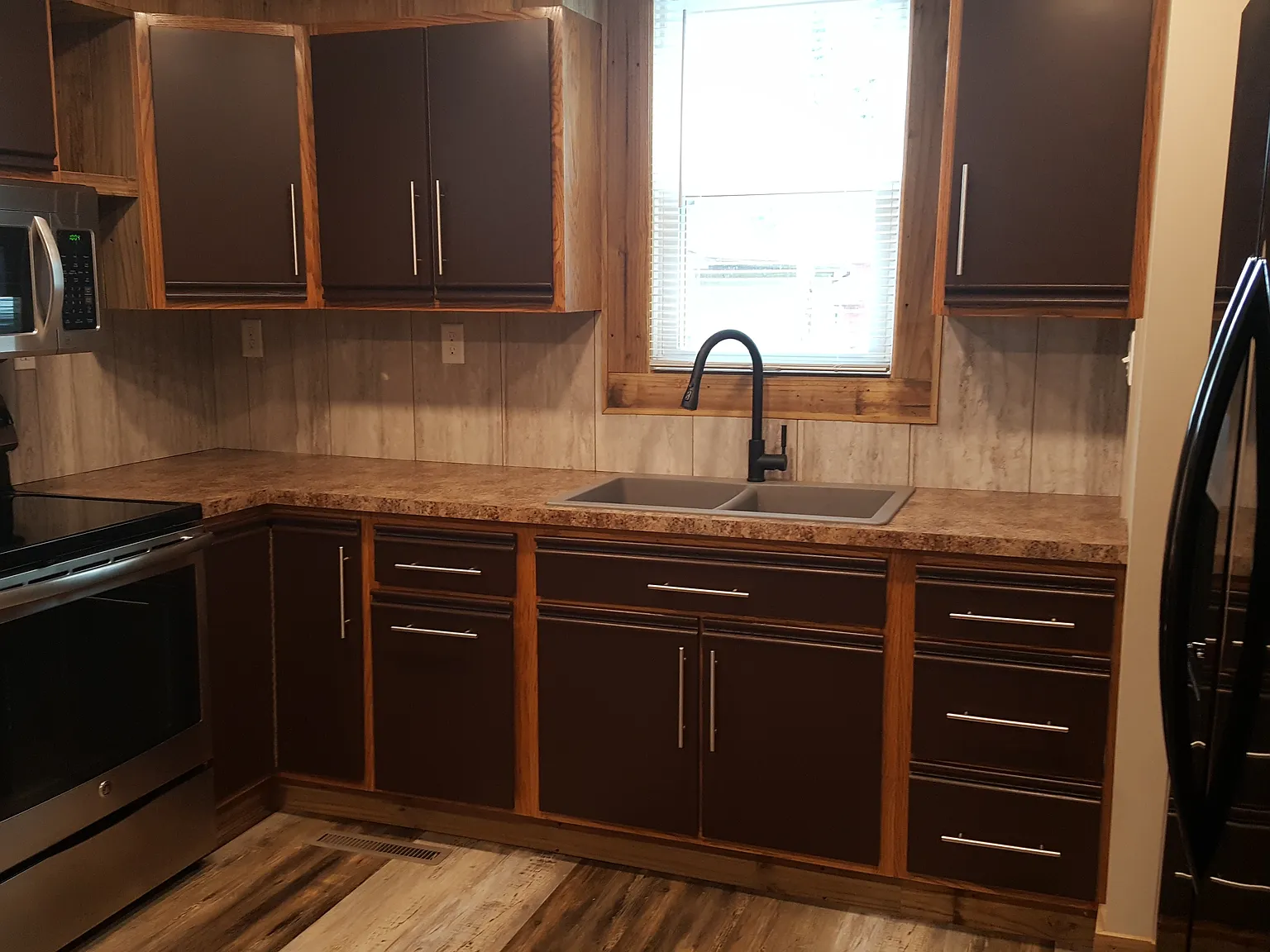 3 bed, 1400 sqft, $1,600 — Photo 3