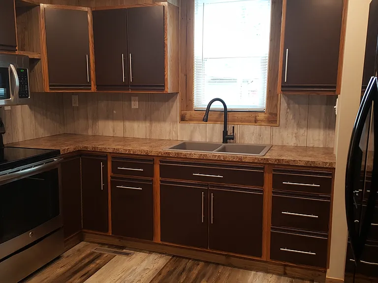 313 W Walnut St — Photo 3