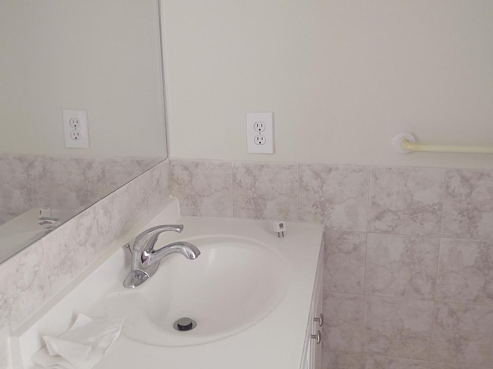 1st image of 111 SE 3rd Ave APT 404