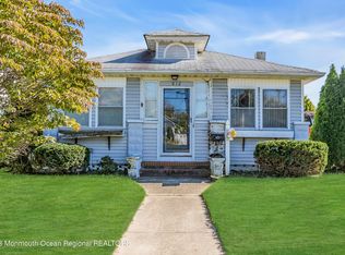 812 Rue Ave, Point Pleasant Beach, NJ 08742