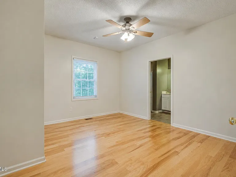 28 Cherokee Ridge Ct — Photo 13