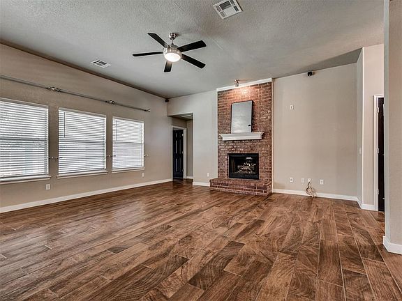 4th image of 2609 NW 160th St