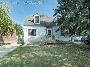 21846 Redmond Ave, Eastpointe, MI 48021