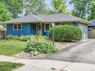 811 W Charles St, Champaign, IL