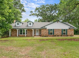 716 Range Rd, Palestine, TX 75801