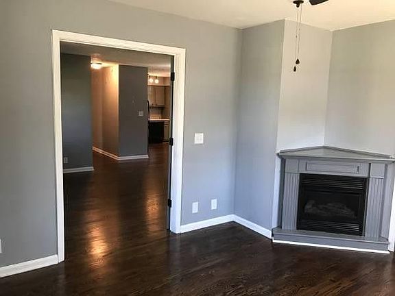 3rd image of 126 Hillwood Dr