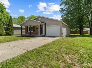 1012 N Elm St, Fairmount, IN 46928