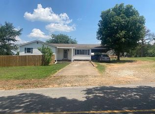 1926 N 24th St, Van Buren, AR 72956