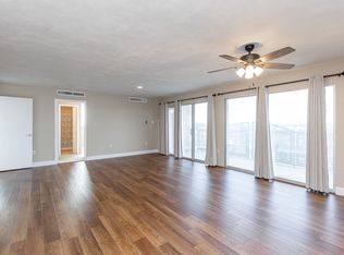 2121 Nicholasville Rd, Lexington, KY 40503