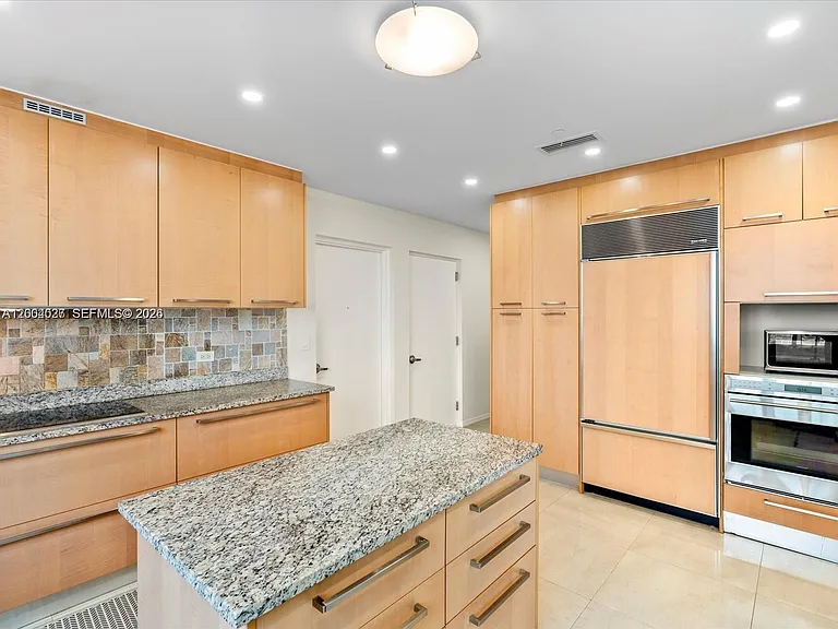 16001 Collins Ave #406 — Photo 13