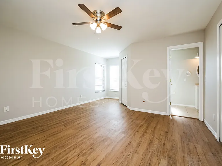 1822 NW Embers Ter — Photo 9
