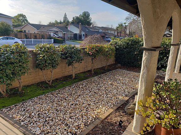 5th image of 2561 Queenwood Dr