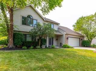8921 Hickory Knoll Blvd, Fort Wayne, IN 46825
