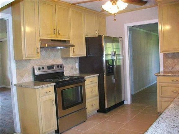 4th image of 109 Berkshire Ln
