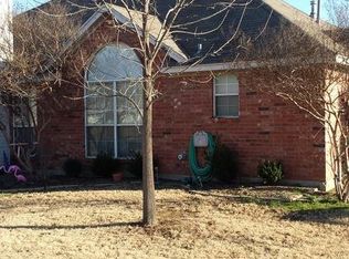 236 Point Cir, Pilot Point, TX 76258