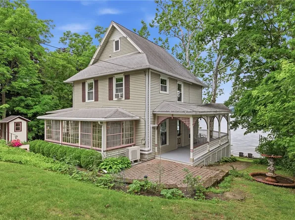 14051 Keuka Village Rd, Hammondsport, NY 14840