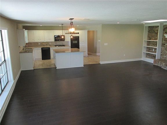 5th image of 3818 W University Dr