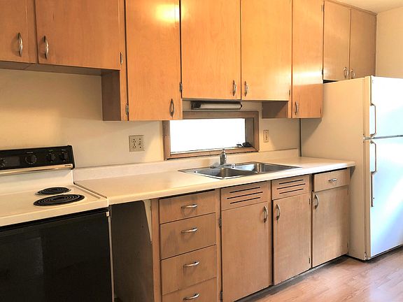 2nd image of 402 Palomino Ln #14700016
