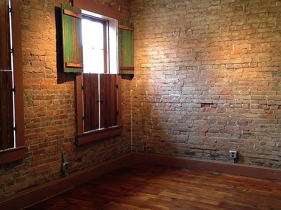 4th image of 217 S Clay St
