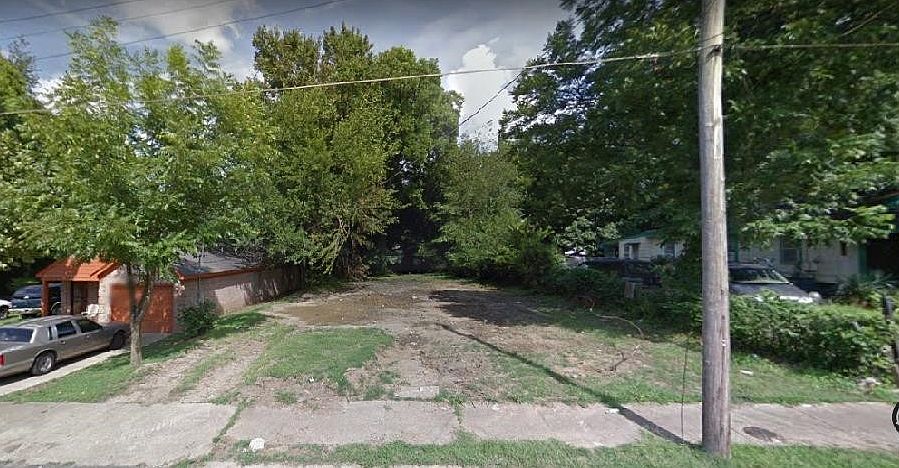 1st image of 1704 Oakwood St #12
