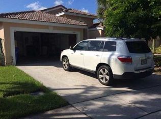 1910 NW 178th Ter, Pembroke Pines, FL 33029