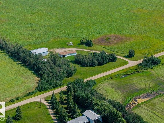2nd image of 54115 Range Road 270