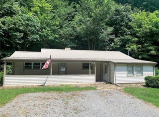 2268 Constitution Blvd, Beaver Falls, PA 15010