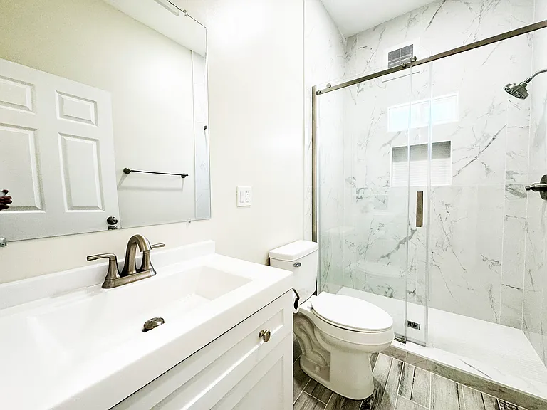 2400 River Rd — Photo 5
