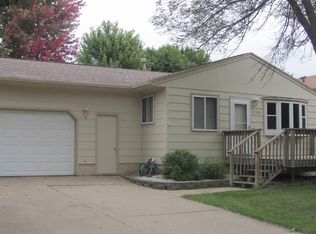 5704 W Bluestem St, Sioux Falls, SD 57106
