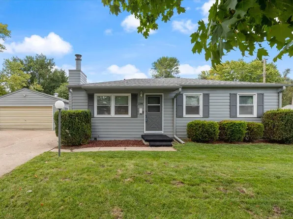2210 Avenue L, Council Bluffs, IA 51501
