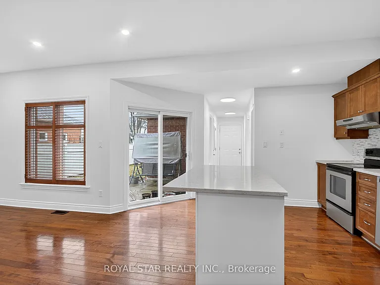 1448 Queensdale Ave — Photo 20