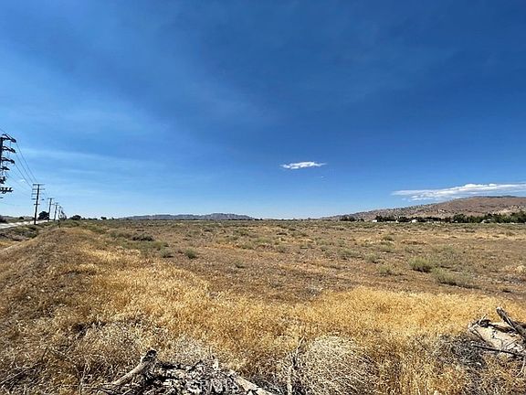 3rd image of 15000 Highline Rd