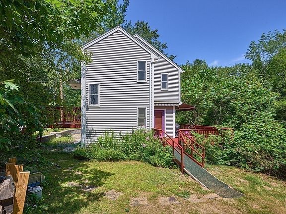 3rd image of 189 Maple Ave