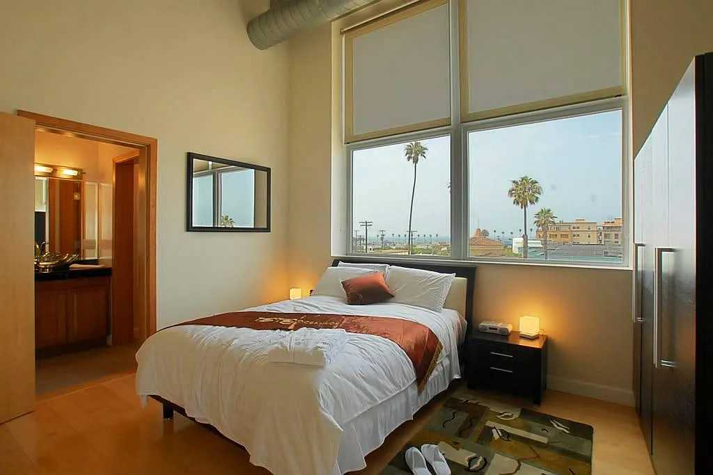 Oceanside — Photo 1