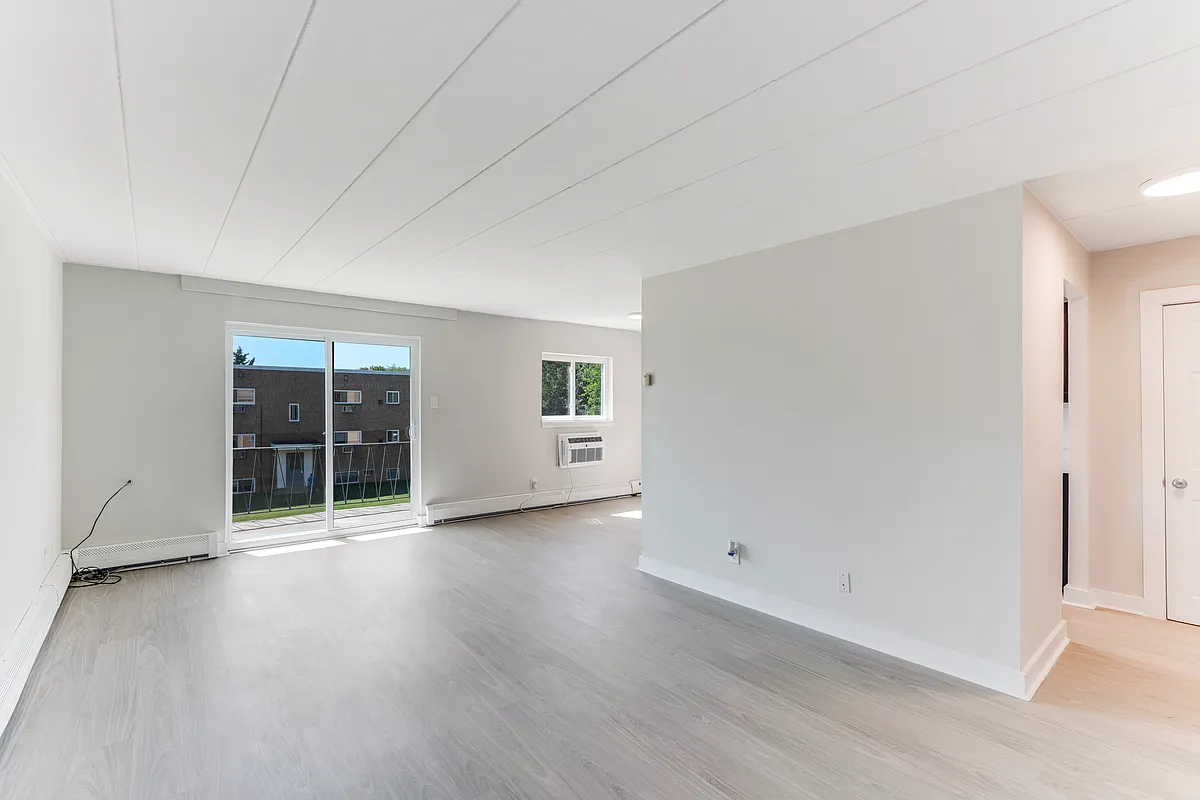 Building Photo - Meadowview