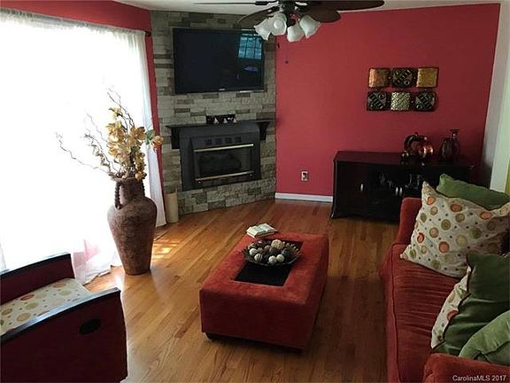 3rd image of 1758 Fern Forest Dr