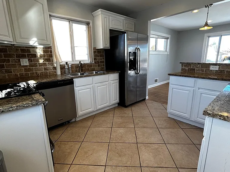 7151 Warren Dr — Photo 15