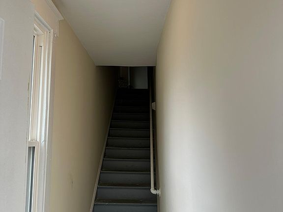 5th image of 619 W 28th St