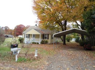 48 Bowes St, Pelham, NC 27311