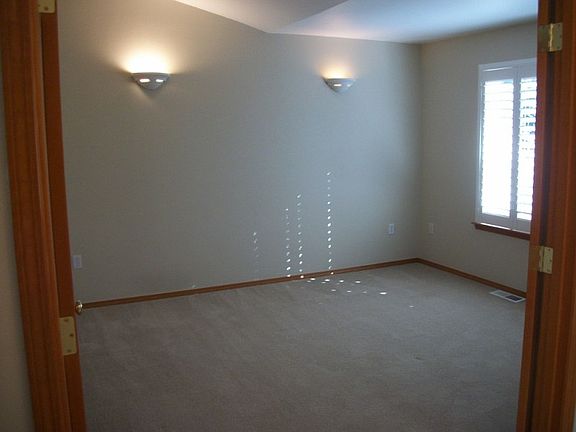 2nd image of 180 E Lake Forest Dr