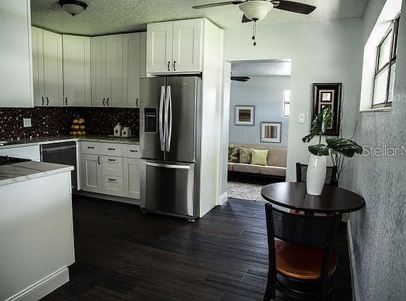 5th image of 3211 W Pearl Ave