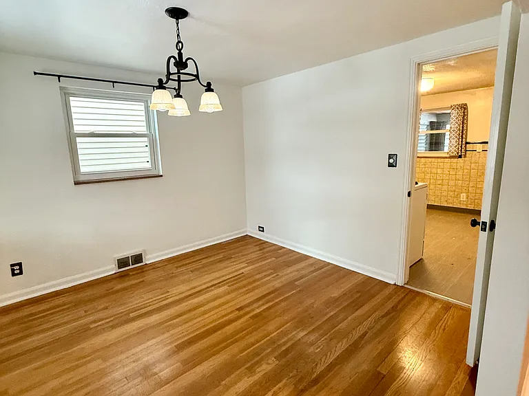 34 Wentworth Ave — Photo 5