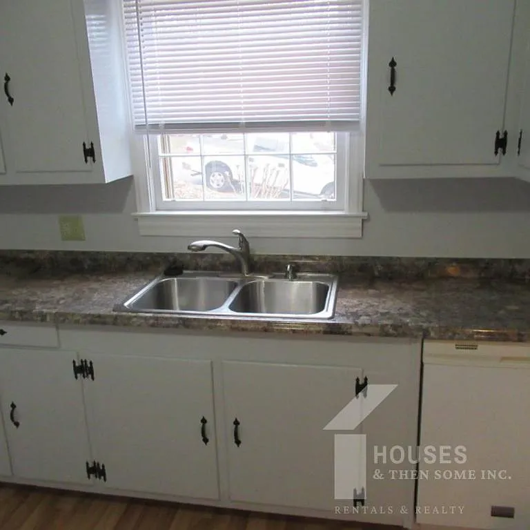 10 Winthrop Ave — Photo 4