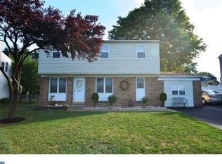 1034 Montgomery Ave, Pennsburg, PA 18073