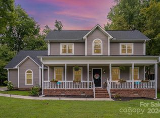 391 Stonehaven Ct SW, Concord, NC 28027