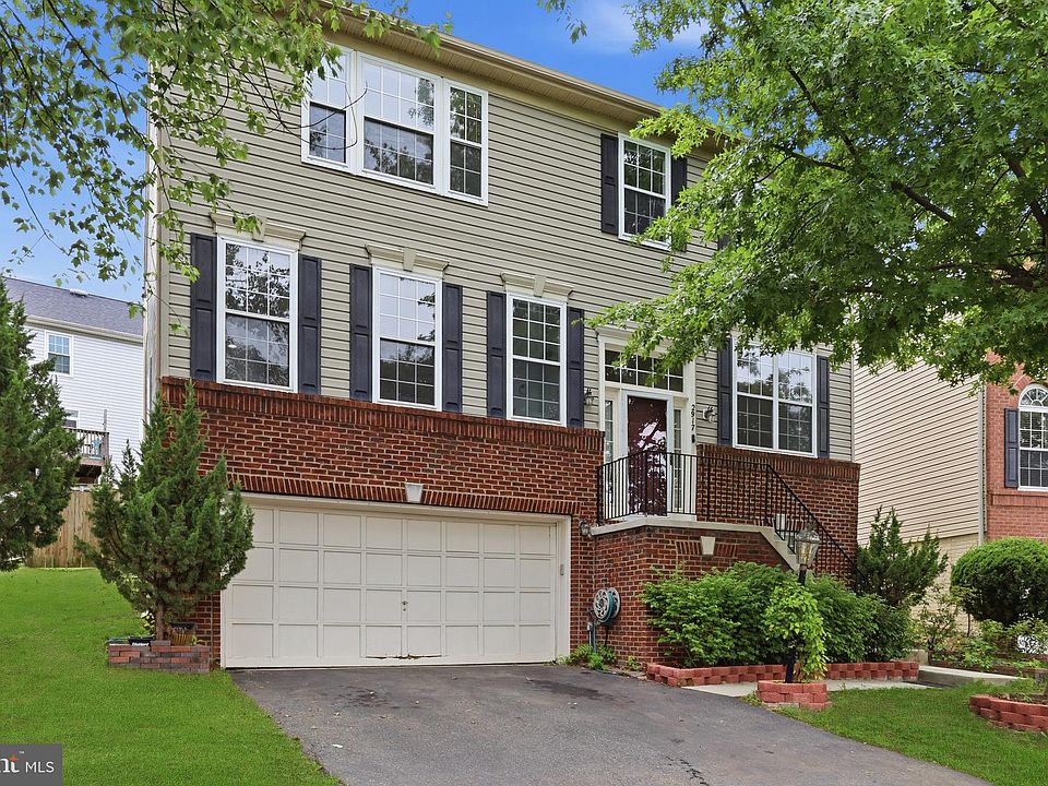 1st image of 2917 Markhams Grant Dr