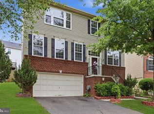 2917 Markhams Grant Dr, Woodbridge, VA 22191