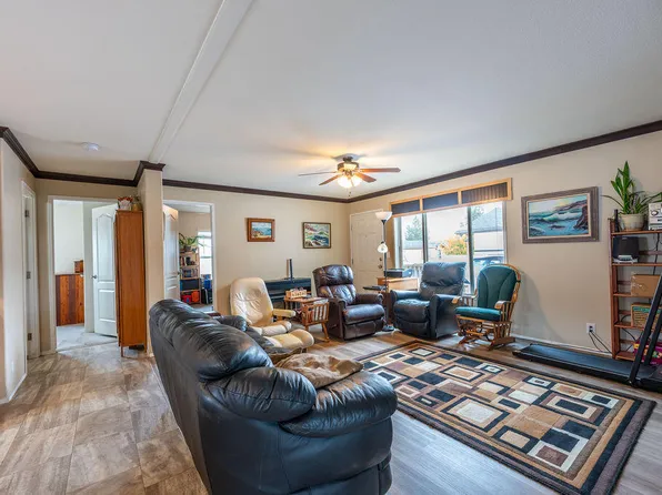2456 SW Mariposa Loop, Redmond, OR 97756
